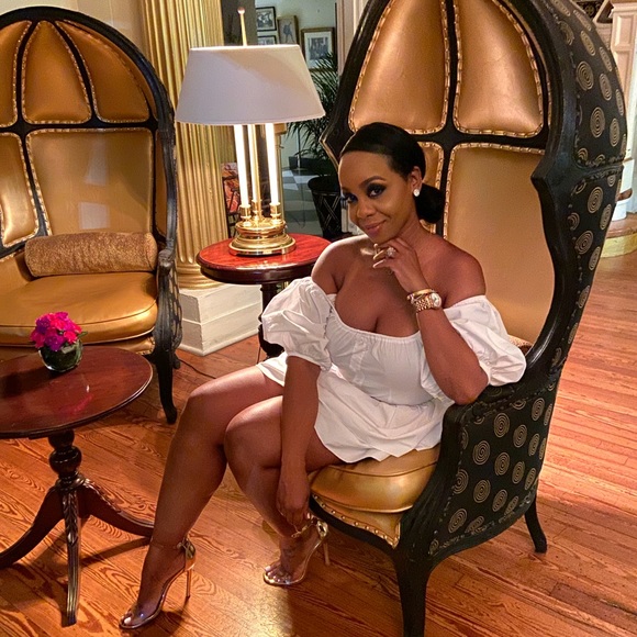 Meet your Posher, Andrenette - Picture 1 of 1